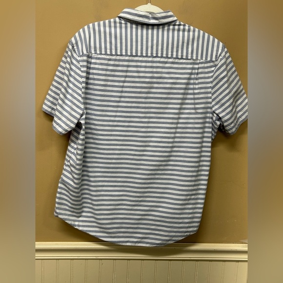 Penguin Mens Shirt Extra Large White Blue Stripe Button Down Short Sleeve Logo - Picture 2 of 6